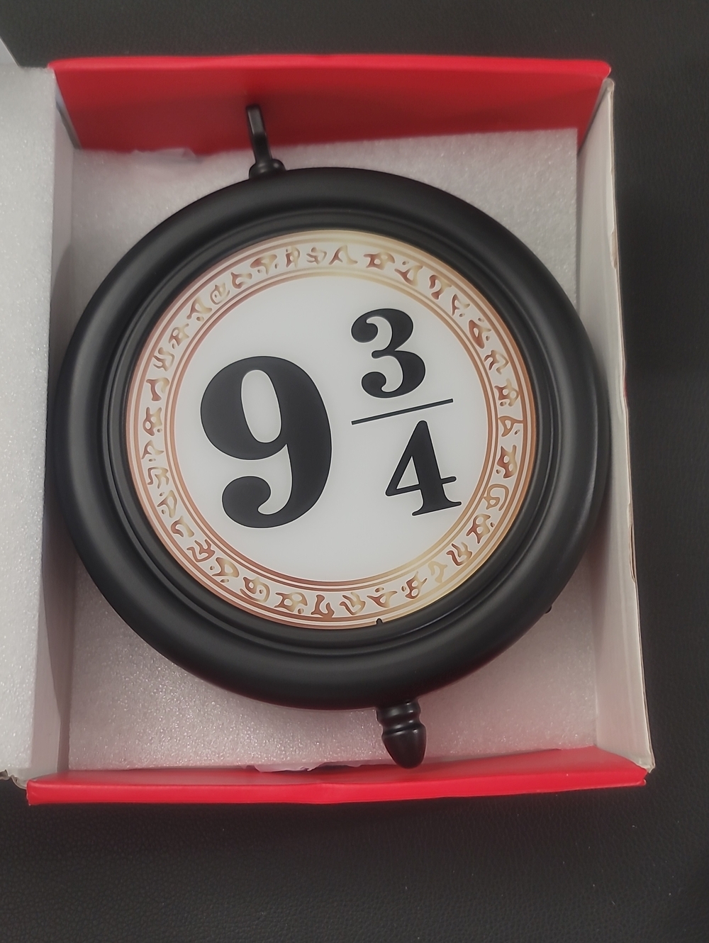 Harry Potter Lovers Platform 9 3/4 Decorative Wall Plaque in Black
